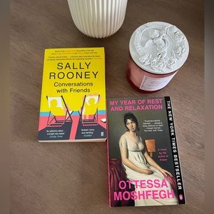 2 Booktok Books Bundle🤍